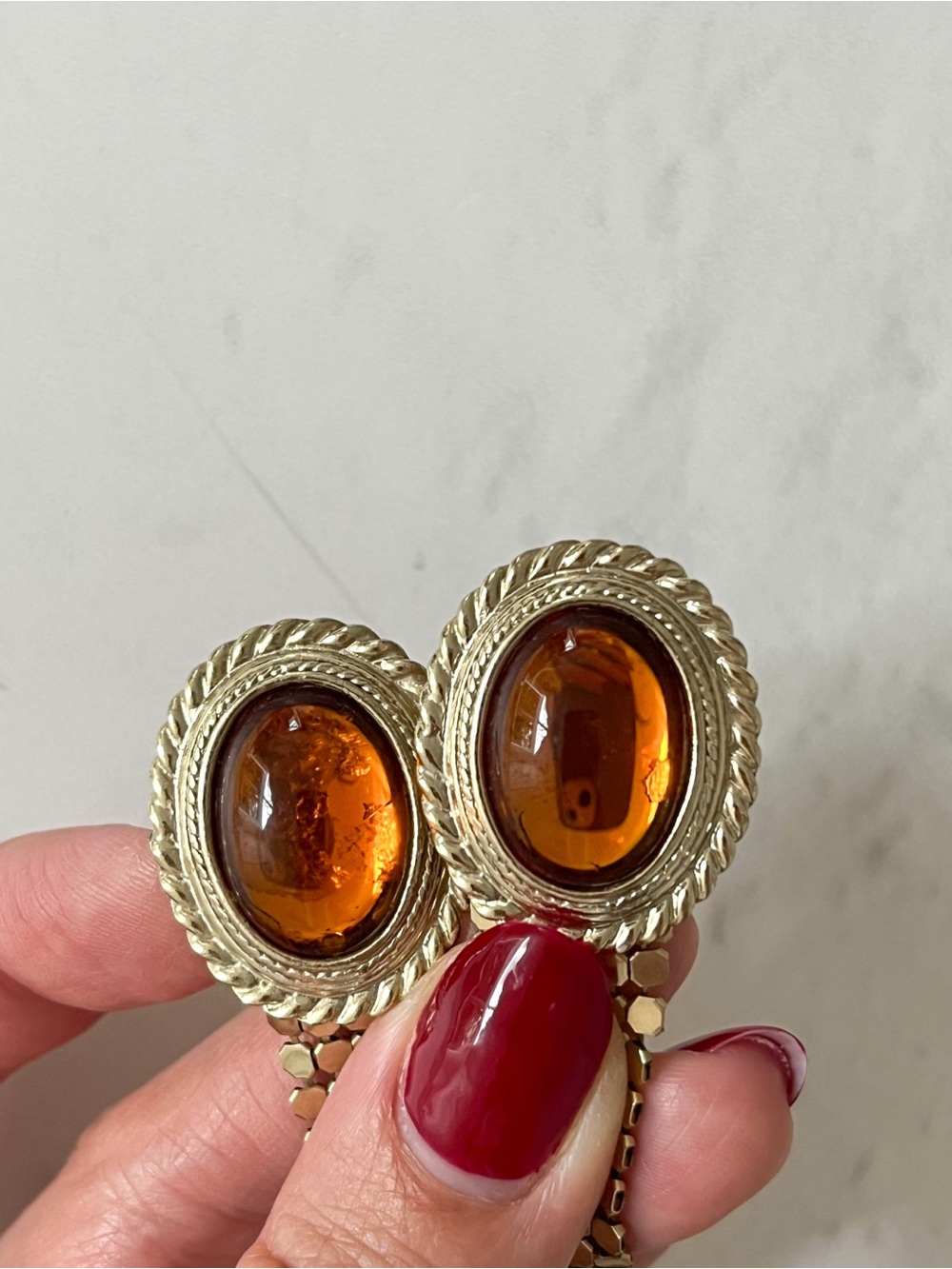 Vtg Whiting Davis Amber Glass Cabochon Gold Metal Mesh Ribbon Clip On Earrings - Picture 4 of 4